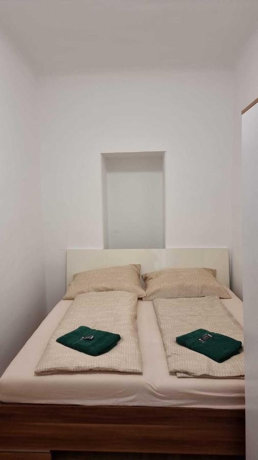 Premier Triple Room Mz Wenen Buitenkant foto